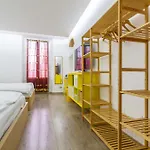 Apartment I Della *