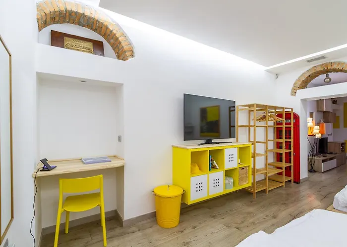 Apartament I Della *