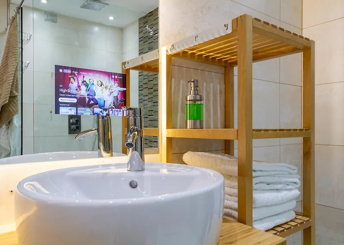 Apartament I Della *