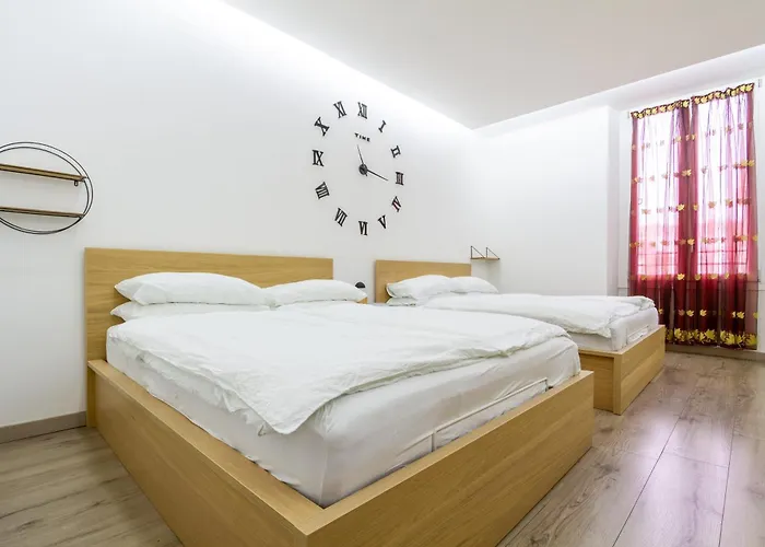 Apartament I Della *