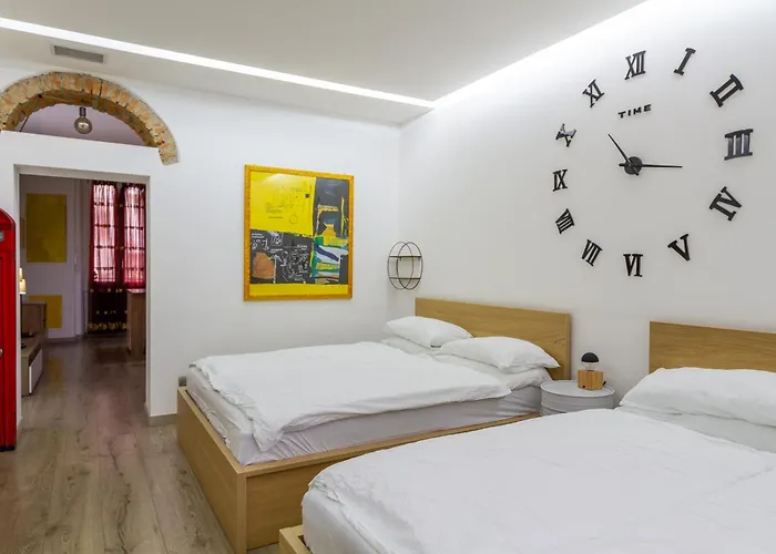 I Della Apartament *