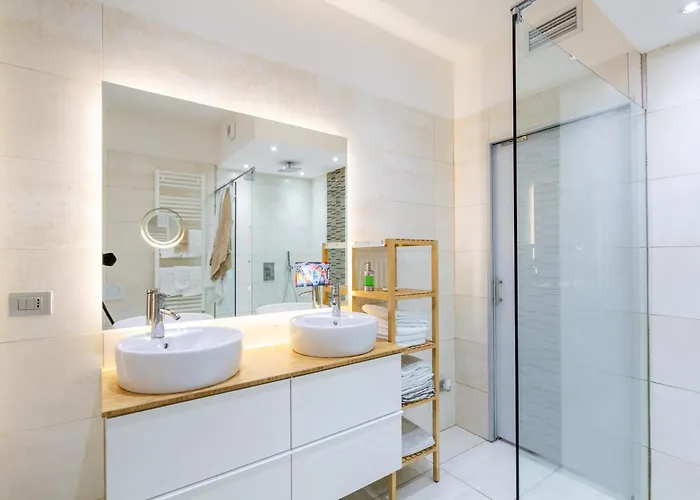 Apartament I Della *