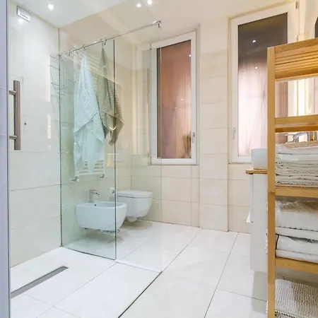 Apartamento I Della Milão